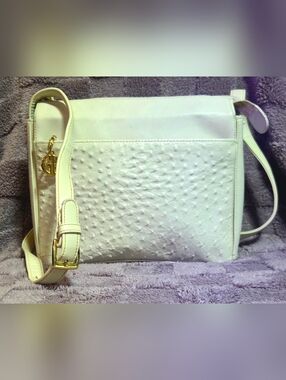 Vintage Giani Bernini Ostrich Embossed Off-White Leather Shoulder Bag Purse